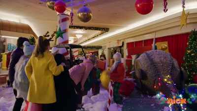 [decorations crash] - A Loud House Christmas