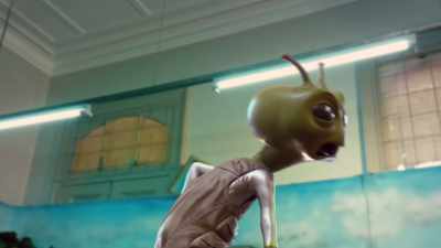 [deep groaning] - Alien TV