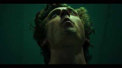 (deep rumbling) - The Bear