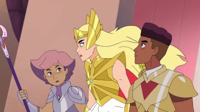 Defend the castle. [grunts] - She-Ra and the Princesses of Power
