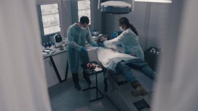 Defibrillator. - The Ark