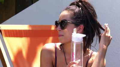 ‐Definitely.
‐SOPHIE: Yeah, - Love Island