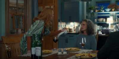 - Del Landry, how dare you?
- Ladies! - The Way Home