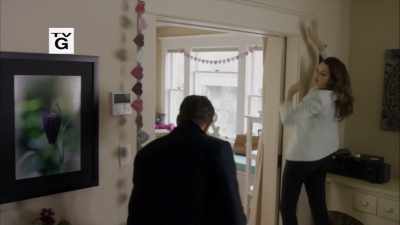 Delia.
Hey, let me help you with that. - Walking the Dog