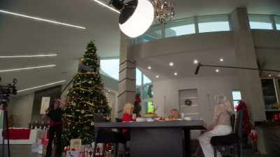 Delilah, come in
and meet your sisters. - Ladies of the '80s: A Divas Christmas