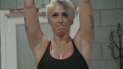 - [Della] This new approach
that I'm taking to my health, - Stripped: Los Angeles