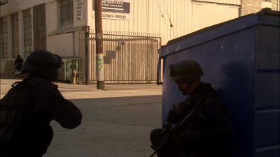 Delta Unit, move in. - 24