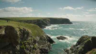 - Demelza, my friend, Dr Dwight Enys.
- Ma'am. - Poldark