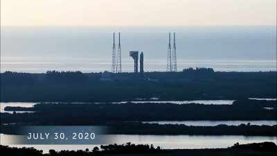 Den 30. juli 2020 opsender Space
Agency Mars' Perseverance Rover. - Space Titans: Musk, Bezos, Branson