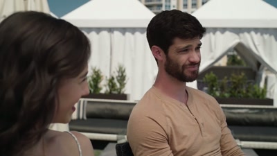 Denk je dat Paul dat goed vindt?
-Nee, ik denk het niet. - Love's Playlist
