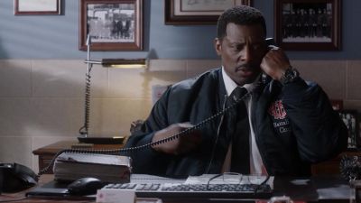 Deputy District Chief's Office, please. - Chicago Fire
