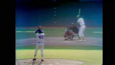 Deron Johnson, pelo Athletics,
atira uma blooper - Say Hey, Willie Mays!