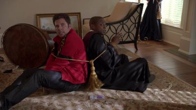 - DESPEREAUX'S BACK.
HE CAME BACK! - Psych