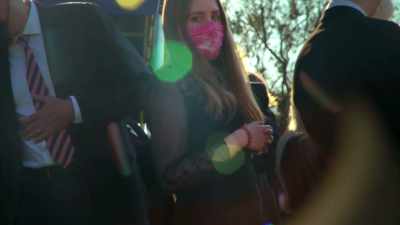 Despido do status
e da dignidade, - Last Flight Home