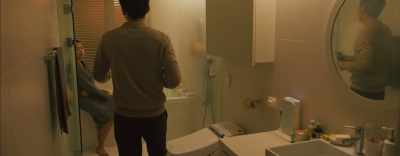 Despite getting so soaked,
he seems to be fine. - A Man and a Woman