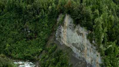 Despite Joan's efforts,
the difficulty of the terrain - Modern Dinosaurs