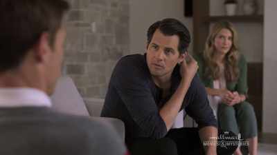 Despite learning
of her Aunt Beth's deceit, - Mystery 101: Dead Talk
