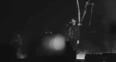 Despite the loud cheers
and the time that has gone by, - Burn the Stage: The Movie