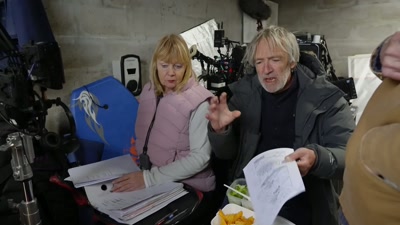 Det är Caroline som gör
allt pappersarbete, - Farewell Doc Martin