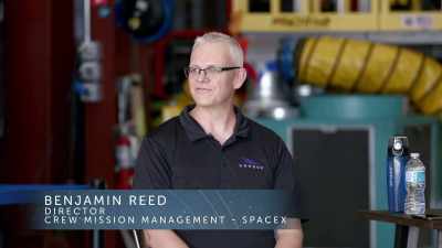 Det er en ære at sende- - Space Titans: Musk, Bezos, Branson