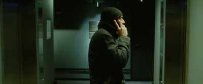 Detective Kanon,
do not go to that room. - The Postcard Killings