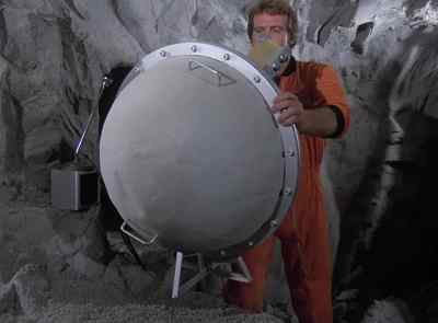 (DEVICE BEEPING) - The Six Million Dollar Man