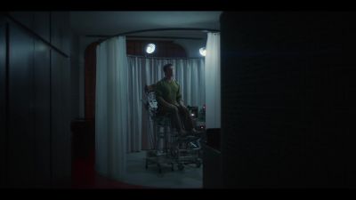 [device beeps] - Black Mirror