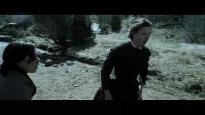 - Devin, you have to let me think.
- Mom, what are you talking about? - American Primeval