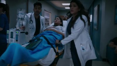 - Devon.
- Hey. We're headed into the ICU. - The Resident