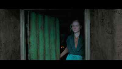 -Dia duit.
-Dia is Muire duit. - The Wonder