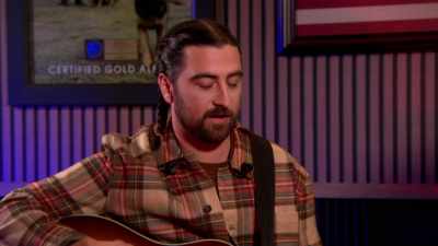 -"Dial Drunk"?
-So that one's about - Nate Bargatze's Nashville Christmas