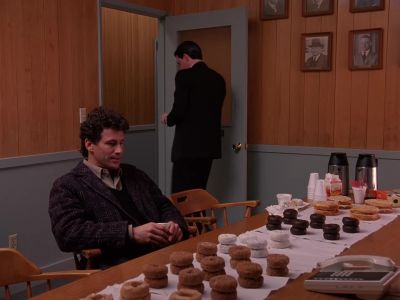 Diane, it's 12:28 a.m. - Twin Peaks