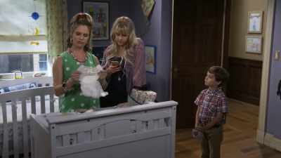 Diaper changing is simple.
Just remove, refresh and replace. - Fuller House