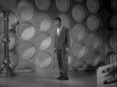 -Did you do that?
-SUSAN: We haven't moved. - Doctor Who