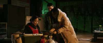 - Did you enjoy the food?
- It was delicious. - Winter's Night