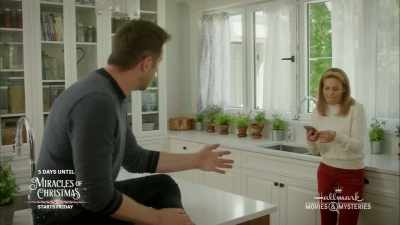 Did they find any physical
evidence on the body - Aurora Teagarden Mysteries: Reunited and It Feels So Deadly