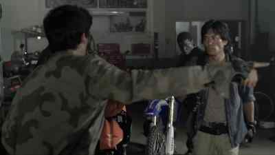 - Did you find Pope?
- Only what he left behind. - Falling Skies
