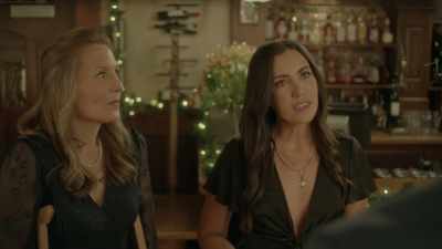 Did you get a chance to
read her Christmas post? - Meeting Mr. Christmas