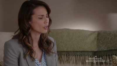 - Did Harley mention
anything about problems - The Julius House: An Aurora Teagarden Mystery