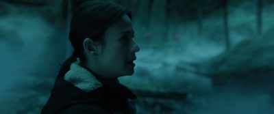 - Did she have a purse?
- Yes, she had a purse. - The Invisible Guardian