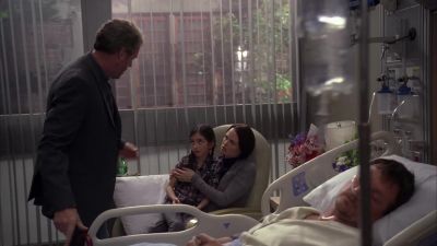 Did she have a rash recently? - House