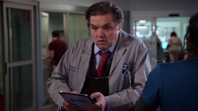 - Did you hear?
He's that Rhodes. - Chicago Med