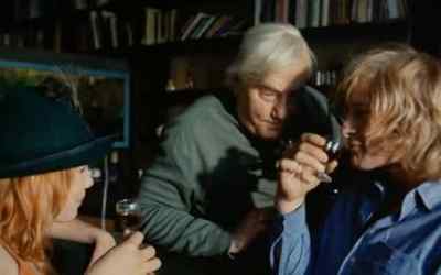 Did you hear the one about the two
guys who went to Paris? - Turkish Delight