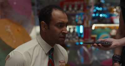 - Did you hear what I said?
- Yeah, yeah, I did. - Christmas Ransom