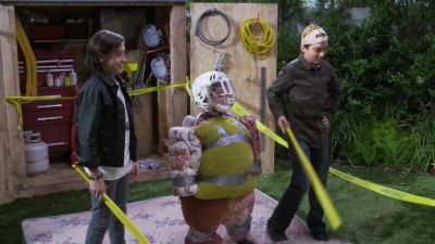 - Did it hurt?
- Not a bit. - Fuller House