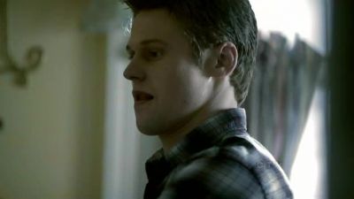 Did you hurt yourself? - The Vampire Diaries