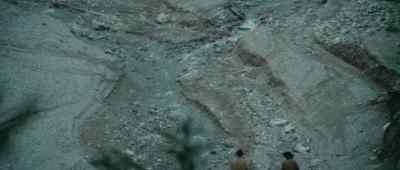 Did Joseph muzzle the dogs ?
- Yes, he's waiting by the river. - The Bear