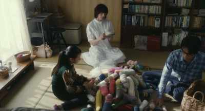 Did you knit this one, Makio?
It's leaning to the left! - Close-Knit