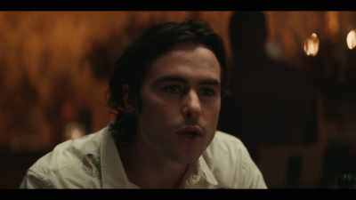 ‐Did you know
Elvis had a twin brother?
‐I did - Y: The Last Man