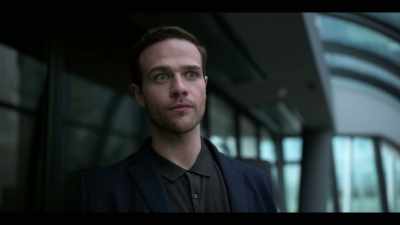 - Did you know Hugo, too?
- [FOOTSTEPS] - Young Wallander